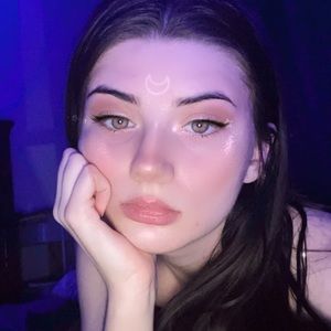 Meet your Posher, Carly